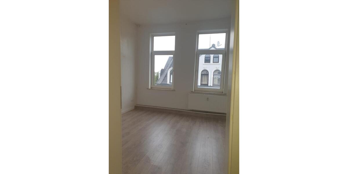 Dachgeschoßwohnung Bremerhaven - 3 Zimmer, 94 m&sup2;, 650&euro; | Angebot:26151275