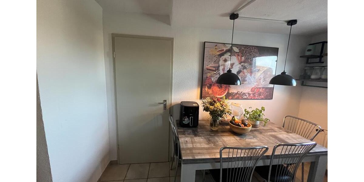 Etagenwohnung Karlsruhe - 2 Zimmer, 71 m&sup2;, 850&euro; | Angebot:25879372