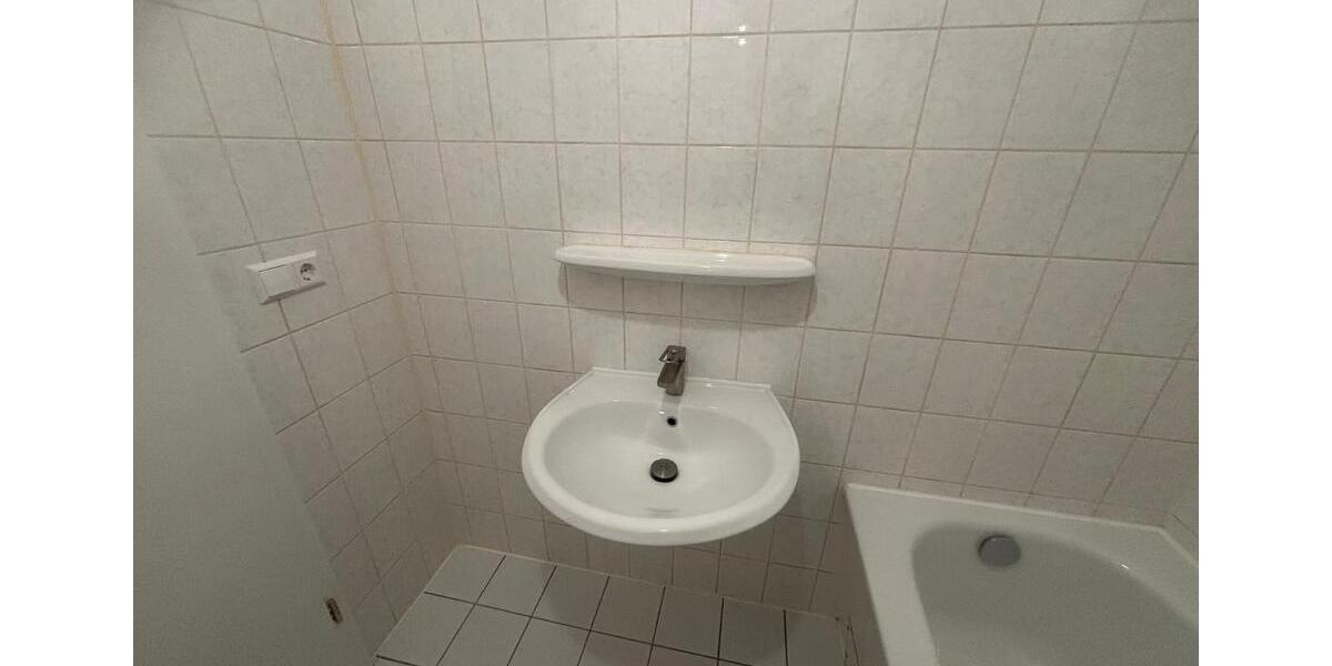 Erdgeschoßwohnung Leipzig Altwest - 2.5 Zimmer, 64 m&sup2;, 650&euro; | Angebot:25234624