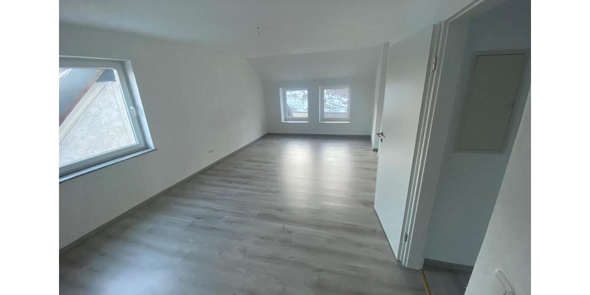 Dachgeschoßwohnung Nabburg - 3 Zimmer, 109 m&sup2;, 1.145&euro; | Angebot:24876207