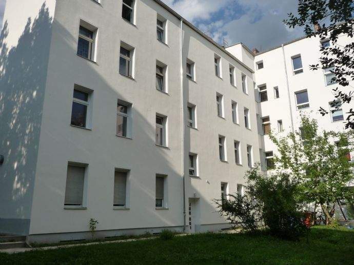 Im schönsten Haus der Straße - helle, geräumige 1-Raumwohnung 1 zimmer