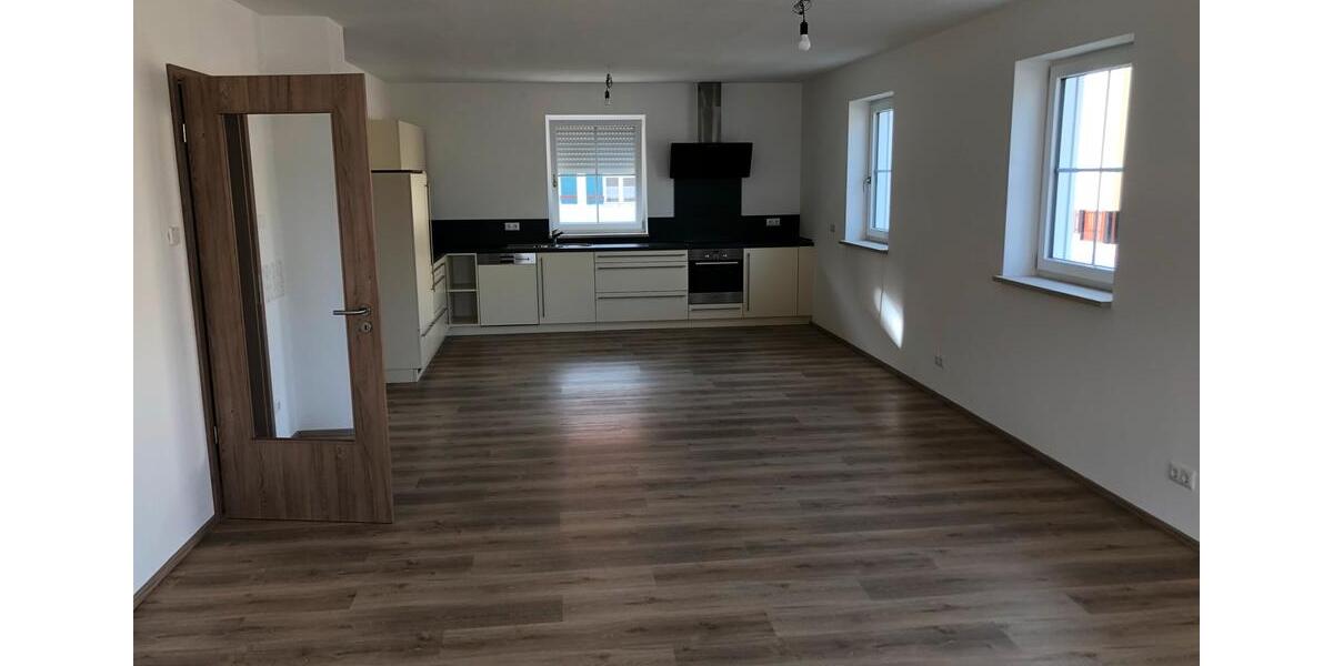 Erdgeschoßwohnung Ederheim - 3 Zimmer, 100 m&sup2;, 900&euro; | Angebot:26552029