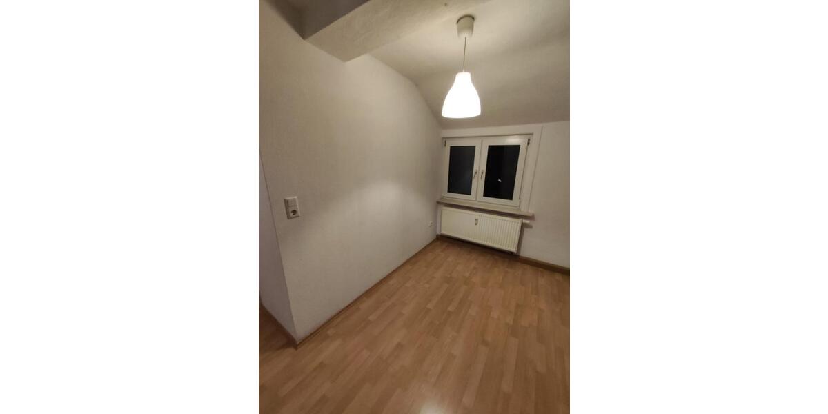 Dachgeschoßwohnung Amt Creuzburg - 1 Zimmer, 36 m&sup2;, 250&euro; | Angebot:23813348