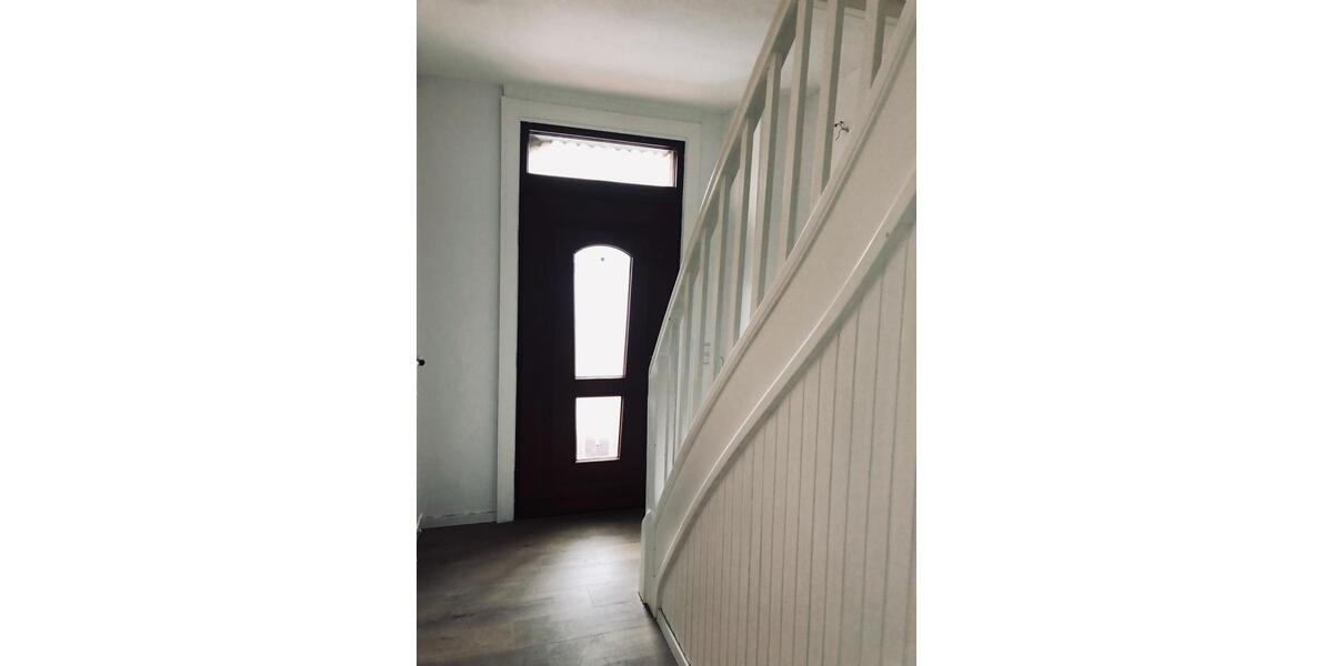 Doppelhaushälfte (112qm) zum 01.03.26 zu vermieten 4.5 zimmer