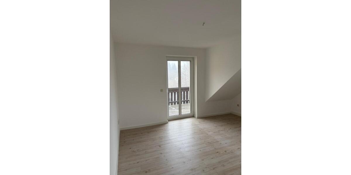 Dachgeschoßwohnung Nossen - 2 Zimmer, 77 m&sup2;, 500&euro; | Angebot:24360387