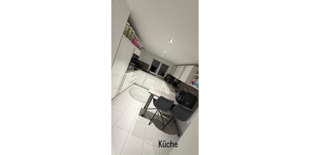 Etagenwohnung Rastatt - 4 Zimmer, 140 m&sup2;, 1.500&euro; | Angebot:24695371