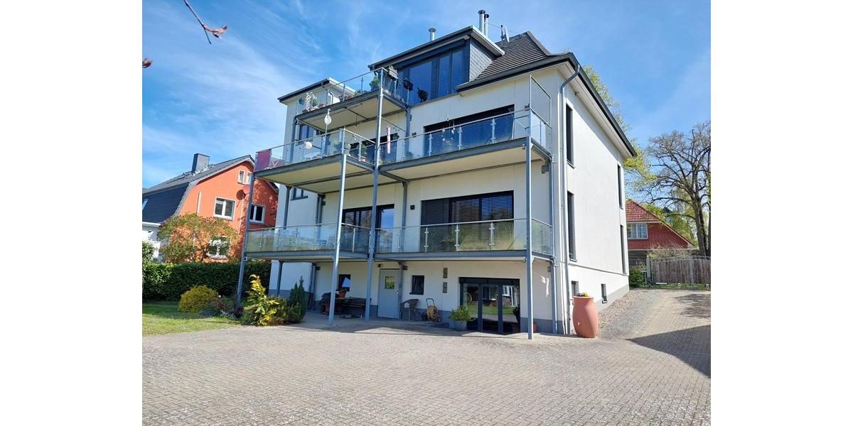 Erdgeschoßwohnung Schwerin Gartenstadt - 3 Zimmer, 115 m&sup2;, 1.728&euro; | Angebot:26381981