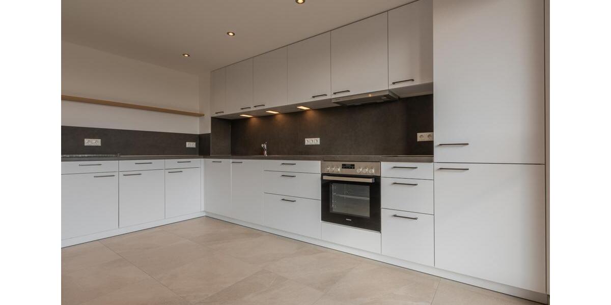 Etagenwohnung Neuburg am Inn - 4.5 Zimmer, 130 m&sup2;, 1.250&euro; | Angebot:26131537