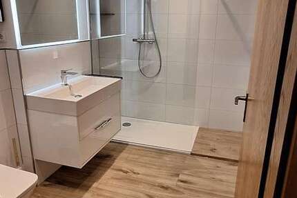 Wohnung Mettmann - 2 Zimmer, 77 m&sup2;, 924&euro; | Angebot:25180749