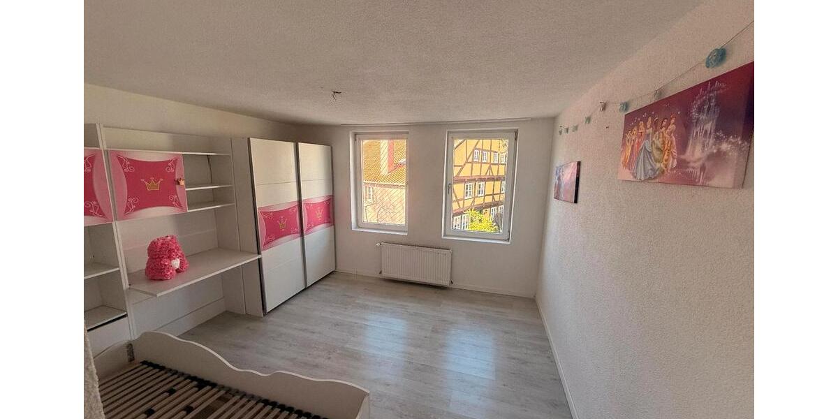 Einfamilienhaus Eschershausen - 7 Zimmer, 160 m&sup2;, 1.400&euro; | Angebot:26302712