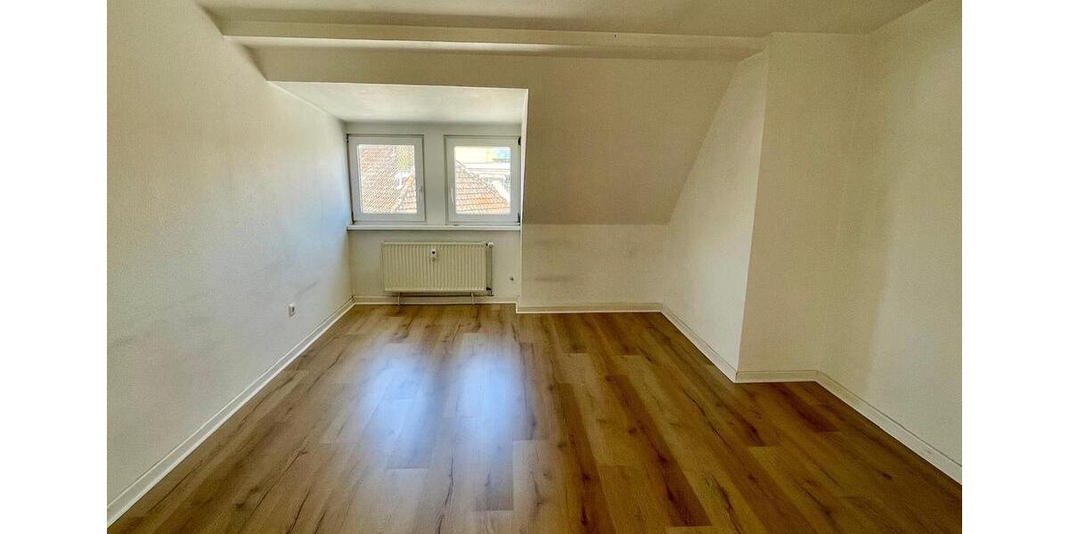Dachgeschoßwohnung Hildesheim - 2 Zimmer, 70 m&sup2;, 595&euro; | Angebot:26491370