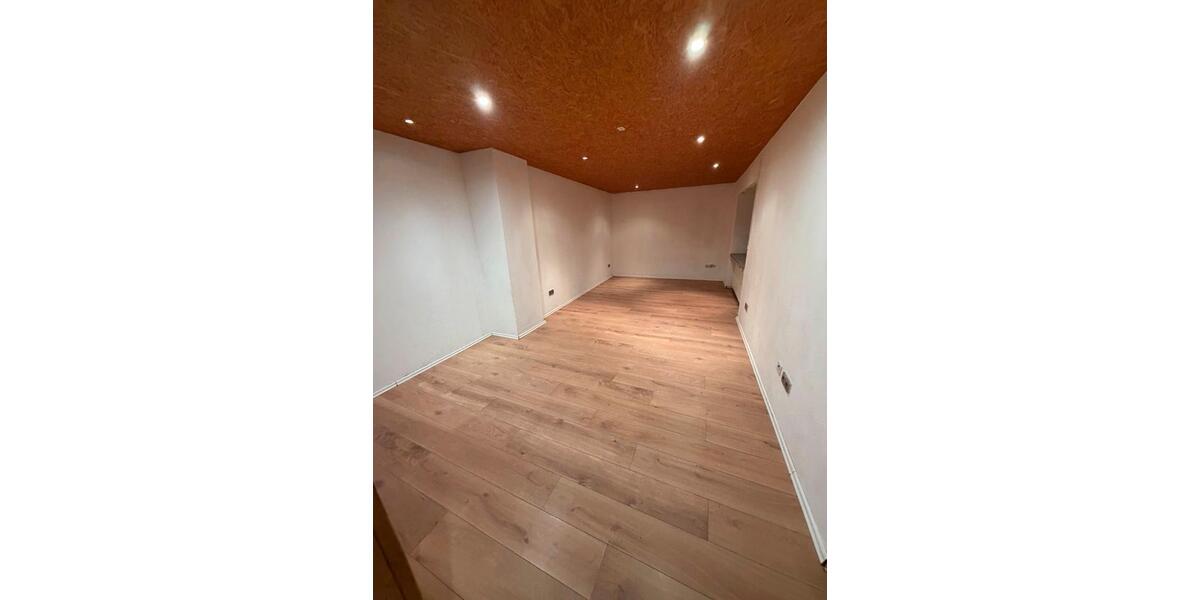 Erdgeschoßwohnung Waldmohr - 3.5 Zimmer, 75 m&sup2;, 750&euro; | Angebot:25893795