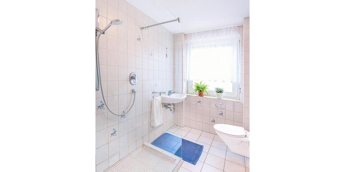 Einfamilienhaus Filderstadt - 7 Zimmer, 116 m&sup2;, 1.390&euro; | Angebot:26424405