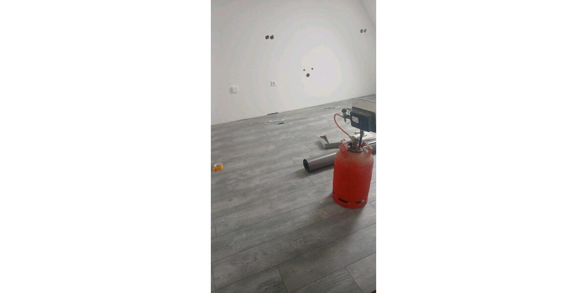 3 Zimmerwohnung ca. 70 qm Neu Saniert Dachgeschosswohnung 3 zimmer