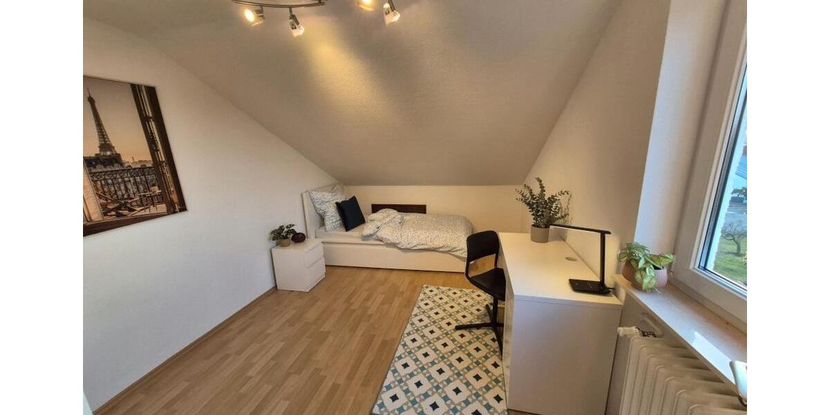 Dachgeschoßwohnung Aalen Dewangen - 1 Zimmer, 18 m&sup2;, 500&euro; | Angebot:26006376