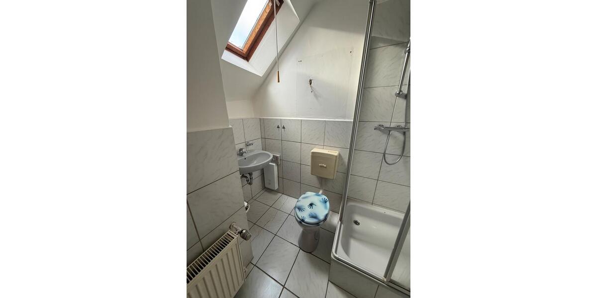 Dachgeschoßwohnung Heiligenhaus - 2 Zimmer, 50 m&sup2;, 500&euro; | Angebot:24689622