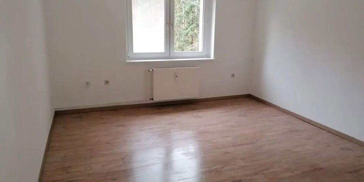 Etagenwohnung Ziegendorf - 4 Zimmer, 69 m&sup2;, 349&euro; | Angebot:25737087