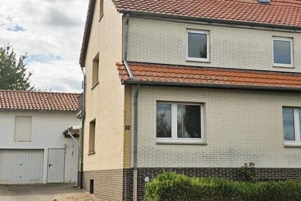 Doppelhaushälfte mit großem Garten in Hollenstedt zu vermieten