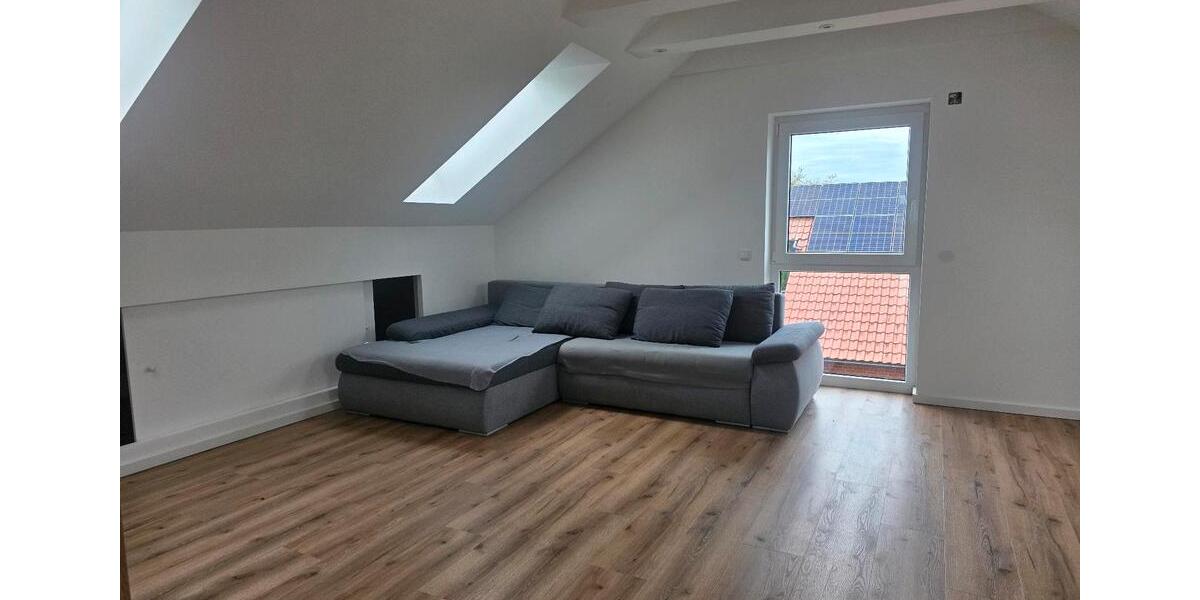 Dachgeschoßwohnung Üchtelhausen - 2 Zimmer, 90 m&sup2;, 1.000&euro; | Angebot:25641025