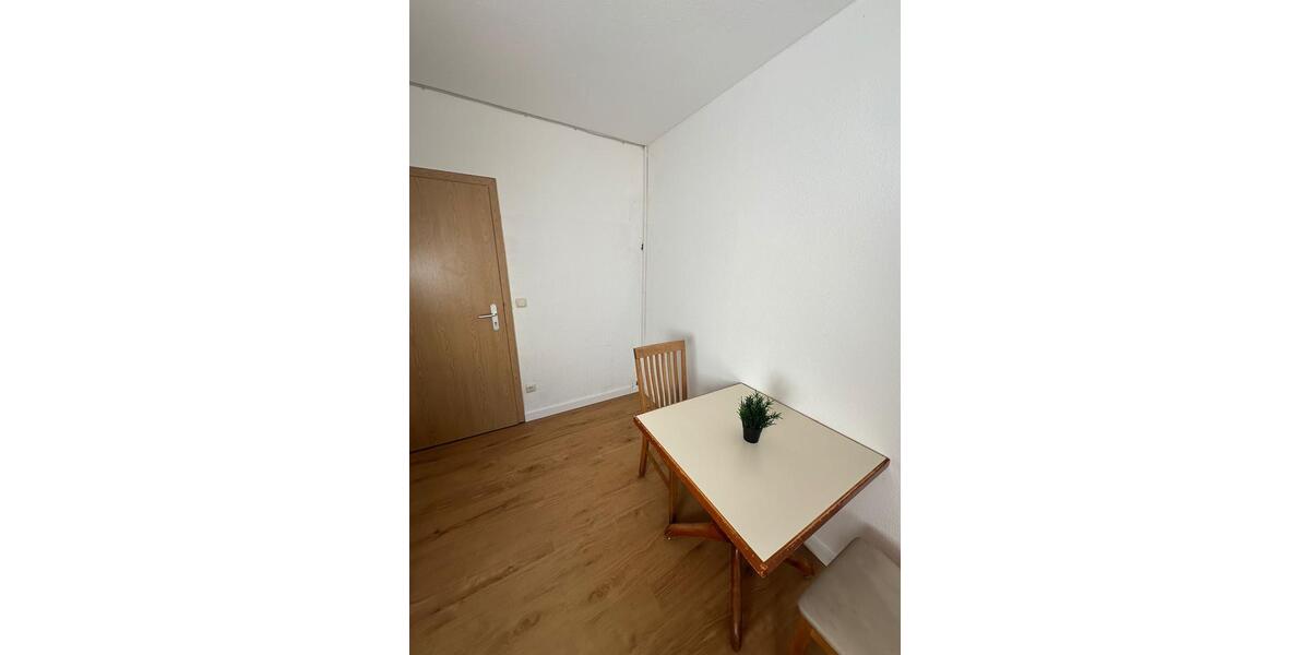 Wohnen auf Zeit Otter - 10 Zimmer, 22 m&sup2;, 22&euro; | Angebot:26214710