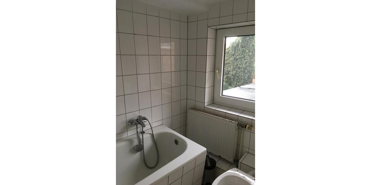 Etagenwohnung Stadtoldendorf - 3 Zimmer, 100 m&sup2;, 600&euro; | Angebot:25719885