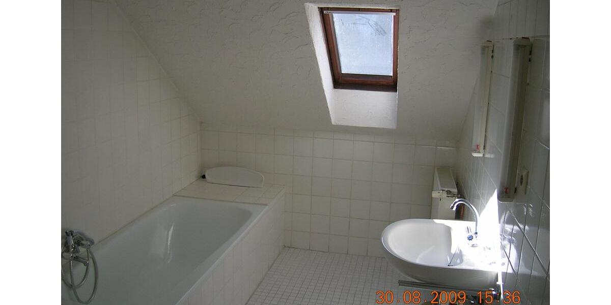 Dachgeschoßwohnung Saarbrücken West - 2 Zimmer, 40 m&sup2;, 310&euro; | Angebot:25614161