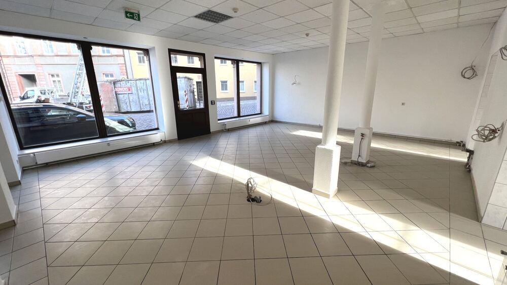Laden oder BüroVersicherung - Attraktives LadengeschäftBüro in guter Lage zu vermieten! - Gewerbeobjekt Geringswalde | Angebot:10091719