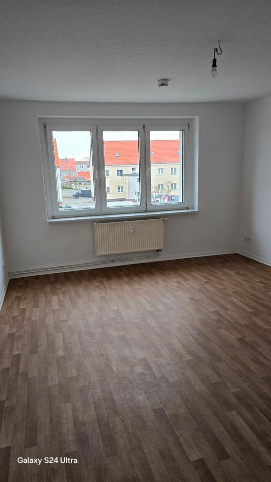 sanierte 3 Zimmerwohnung in der Nordstr. mit Einbauküche zimmer