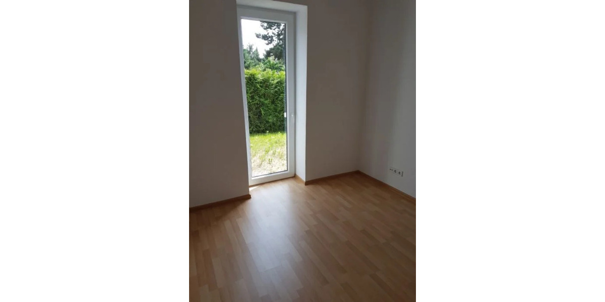 Erdgeschoßwohnung Fürstenwalde (Spree) - 4 Zimmer, 103 m&sup2;, 1.250&euro; | Angebot:25103121