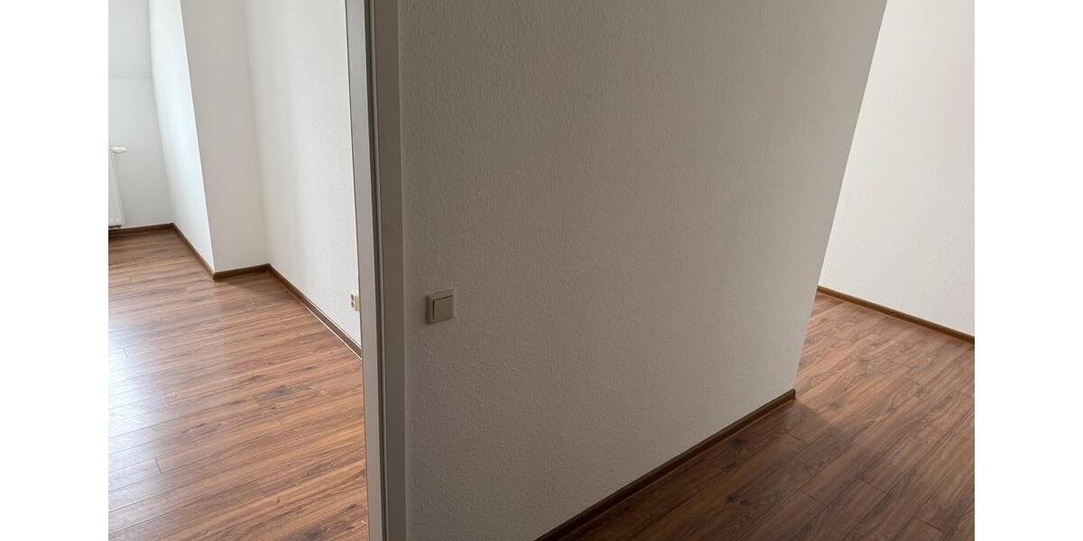 Dachgeschoßwohnung Görlitz - 2.5 Zimmer, 75 m&sup2;, 420&euro; | Angebot:25793052