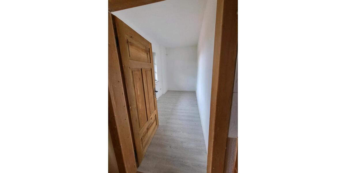Etagenwohnung Weilheim in Oberbayern - 8 Zimmer, 305 m&sup2;, 3.200&euro; | Angebot:26478235