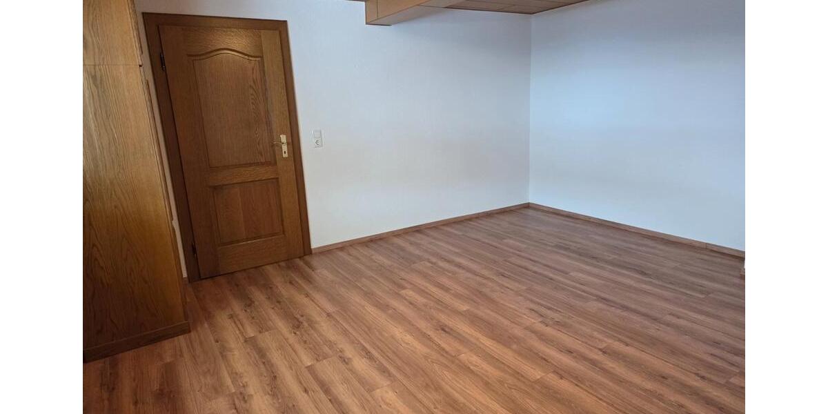 Einfamilienhaus Modautal - 6 Zimmer, 161 m&sup2;, 1.400&euro; | Angebot:25810666