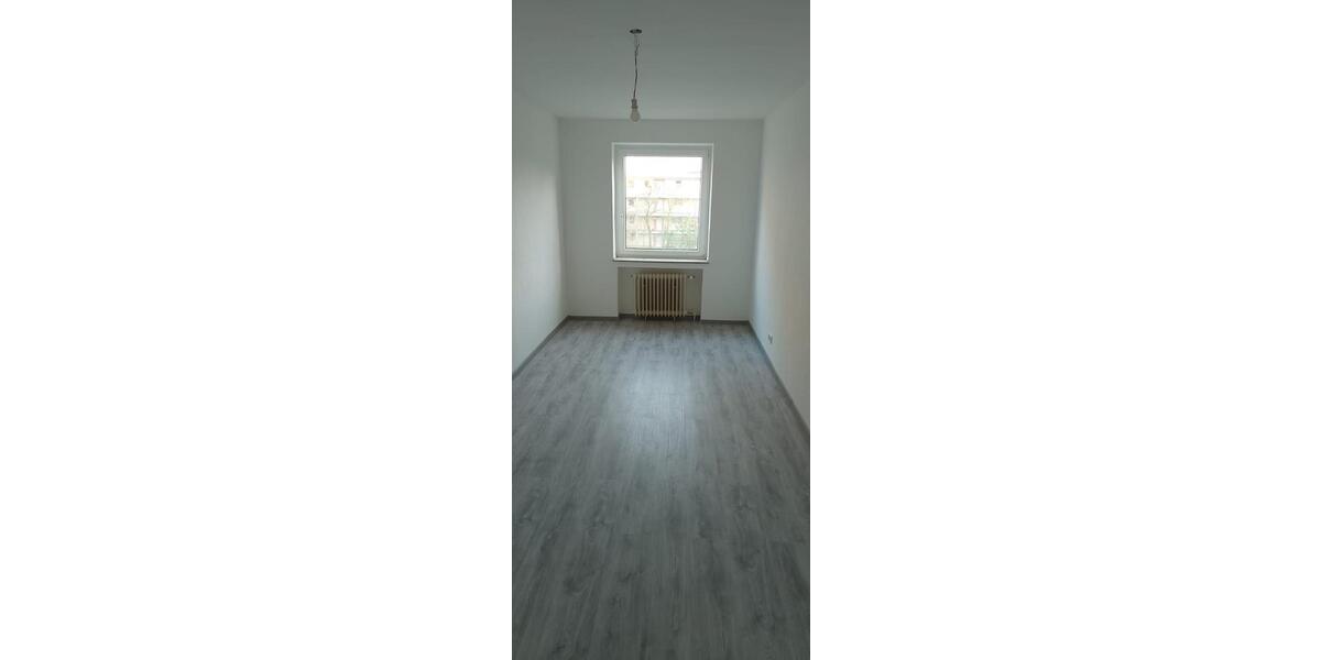 Etagenwohnung Neuss Reuschenberg - 3 Zimmer, 77 m&sup2;, 930&euro; | Angebot:25844077