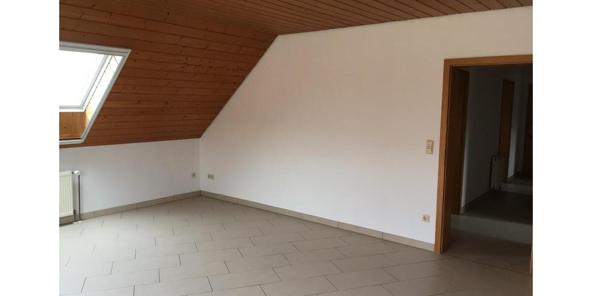 Dachgeschoßwohnung Waldalgesheim - 2 Zimmer, 80 m&sup2;, 770&euro; | Angebot:25906883