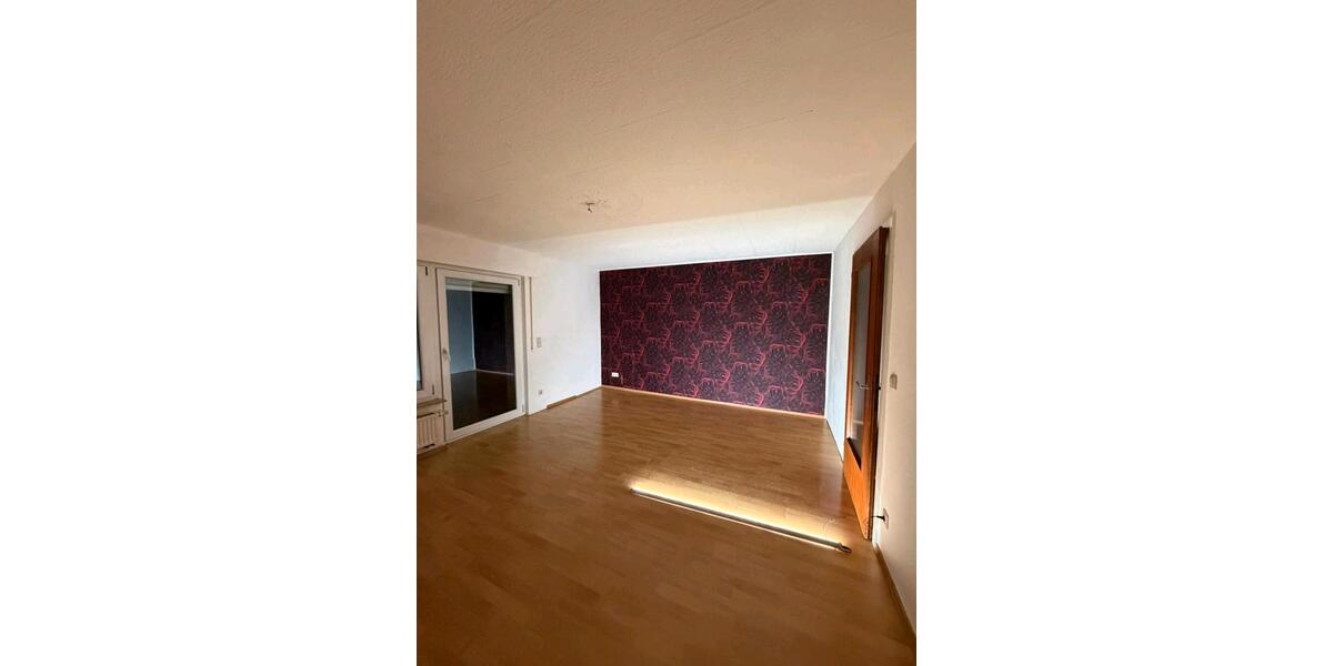 Erdgeschoßwohnung Brackenheim - 3 Zimmer, 78 m&sup2;, 1.000&euro; | Angebot:24878627