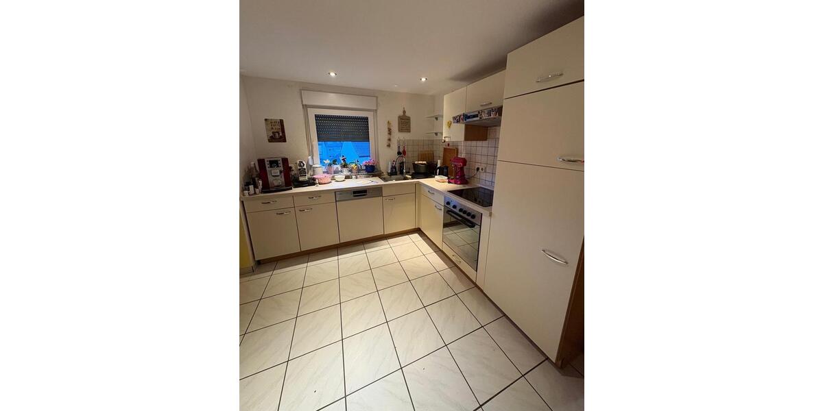 Dachgeschoßwohnung Essen Stadtbezirk VI - 4 Zimmer, 89 m&sup2;, 1.050&euro; | Angebot:24829746