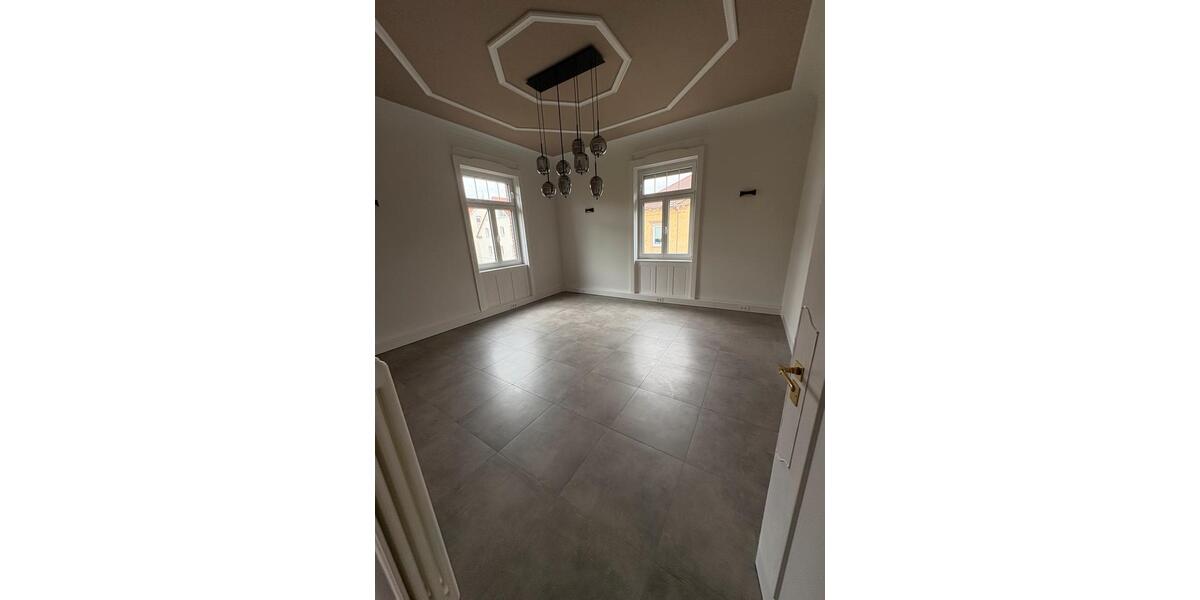 Etagenwohnung Reutlingen - 3 Zimmer, 158 m&sup2;, 1.900&euro; | Angebot:26423393