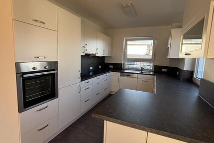 Zentrumsnahe 3,5-Zi.-Wohnung mit Aufzug, Balkon und TG-Stellplatz direkt am Kurpark 3 zimmer