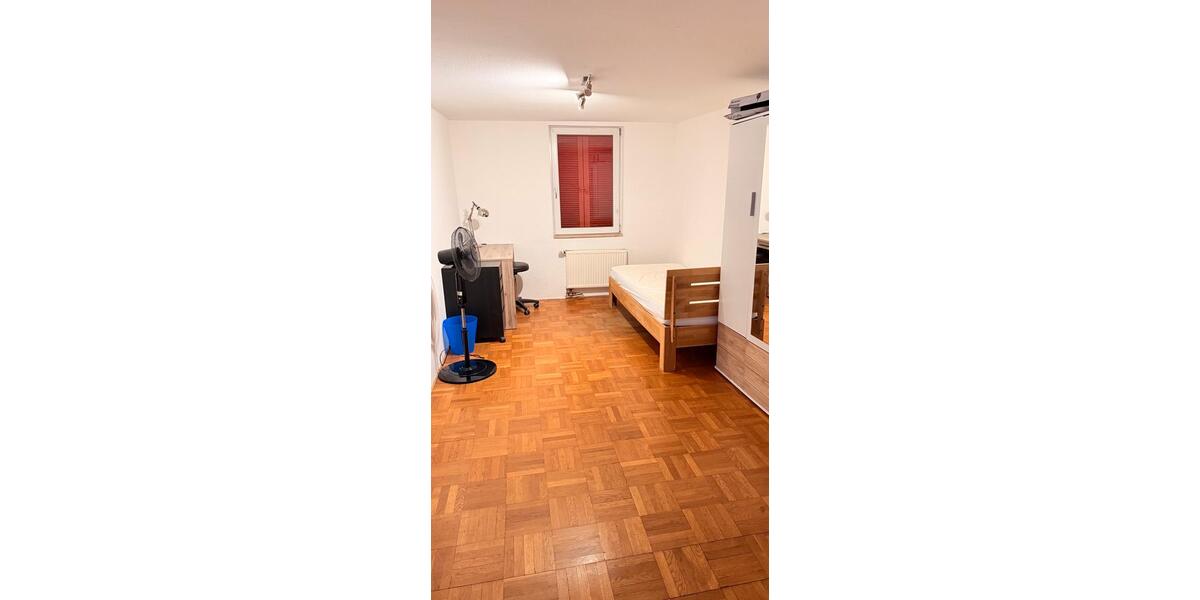 Wohnen auf Zeit Tuttlingen - 7 Zimmer, 20 m&sup2;, 450&euro; | Angebot:24849423
