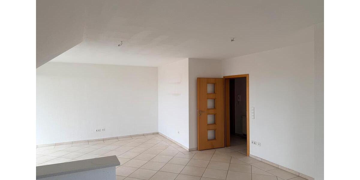 Dachgeschoßwohnung Schloß Holte-Stukenbrock Stukenbrock - 3 Zimmer, 82 m&sup2;, 780&euro; | Angebot:25300122