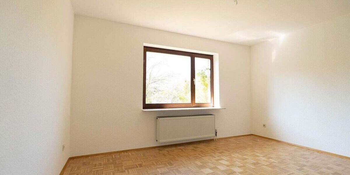 Traumhafter Bungalow mit großem Garten und Garage 4 zimmer