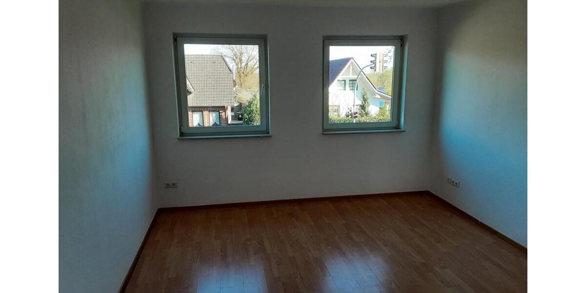 Etagenwohnung Schwarzenbek - 5.5 Zimmer, 160 m&sup2;, 1.400&euro; | Angebot:26237319