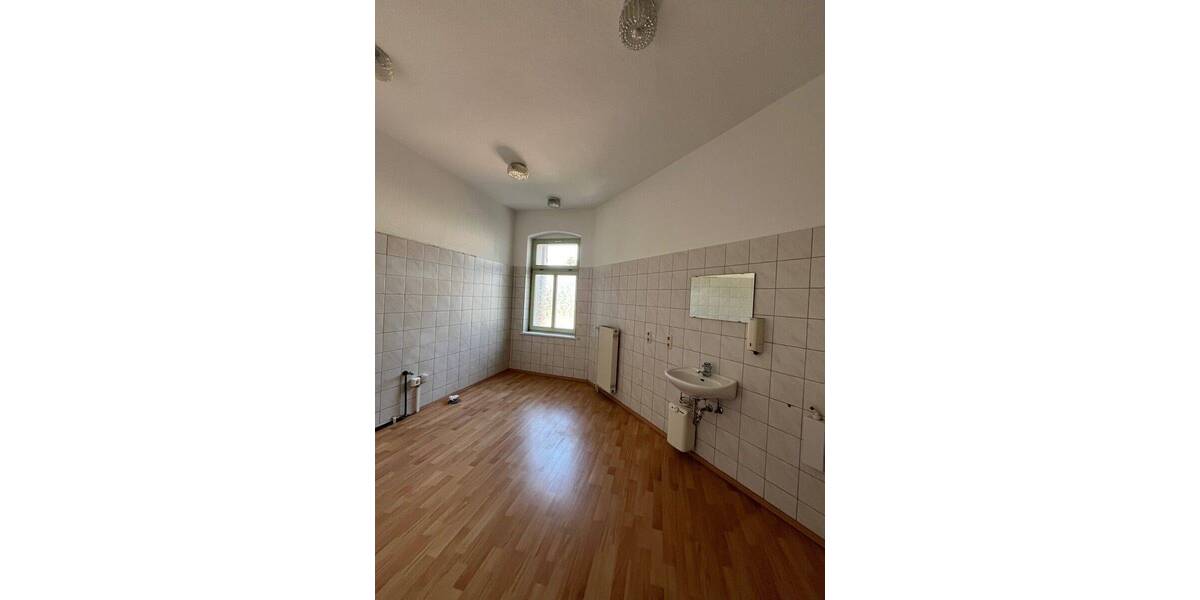 Gewerbeobjekt Stollberg - 1 Zimmer, 25 m&sup2;, 180&euro; | Angebot:25744610