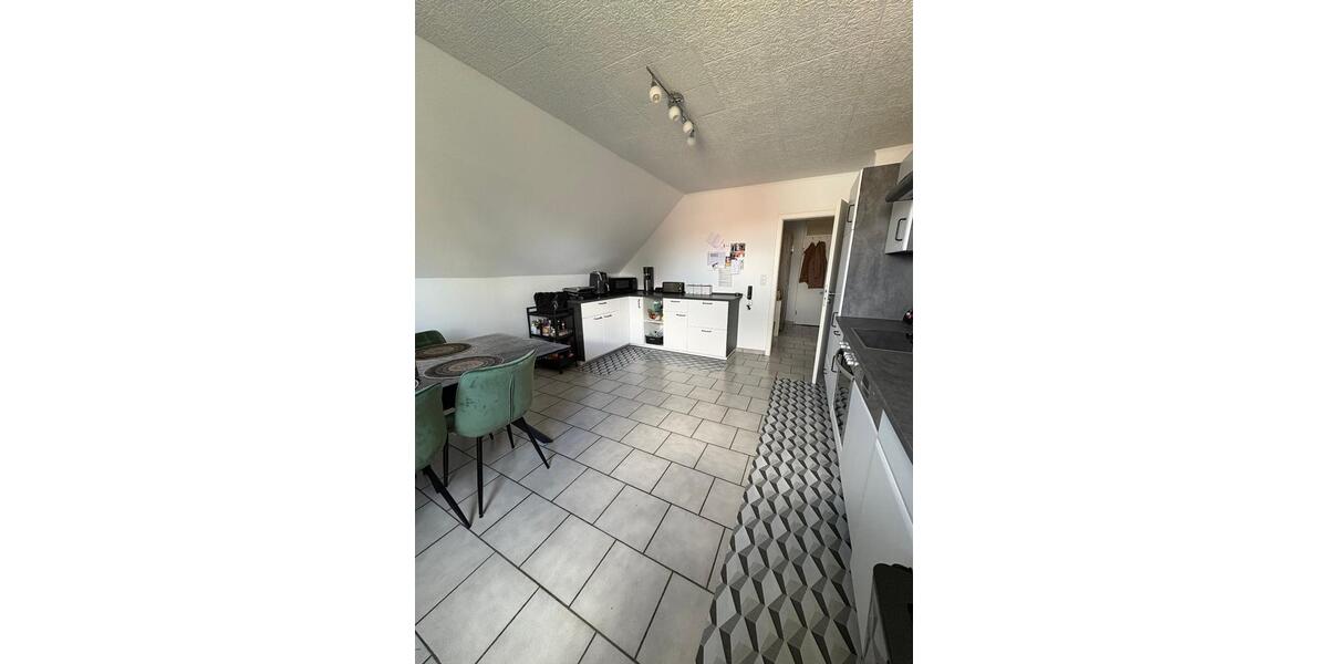 Dachgeschoßwohnung Aurach - 4 Zimmer, 105 m&sup2;, 580&euro; | Angebot:26049418