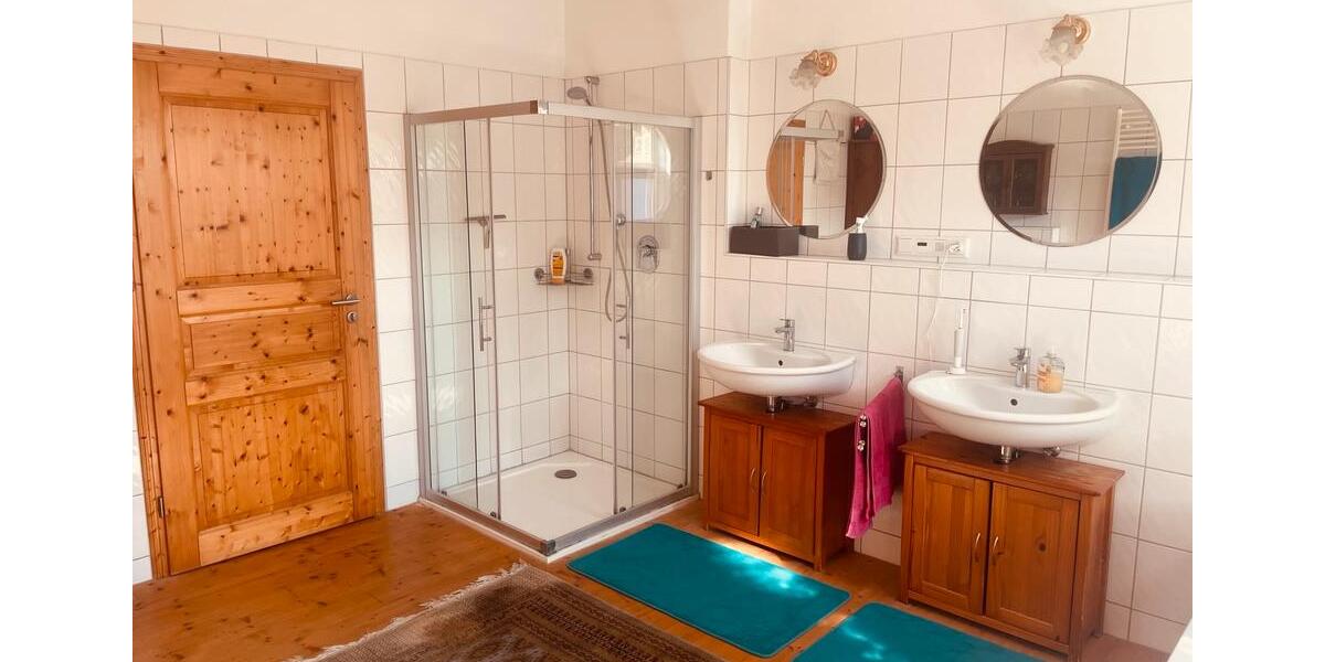 Etagenwohnung Lemgo - 4 Zimmer, 110 m&sup2;, 1.000&euro; | Angebot:25251460