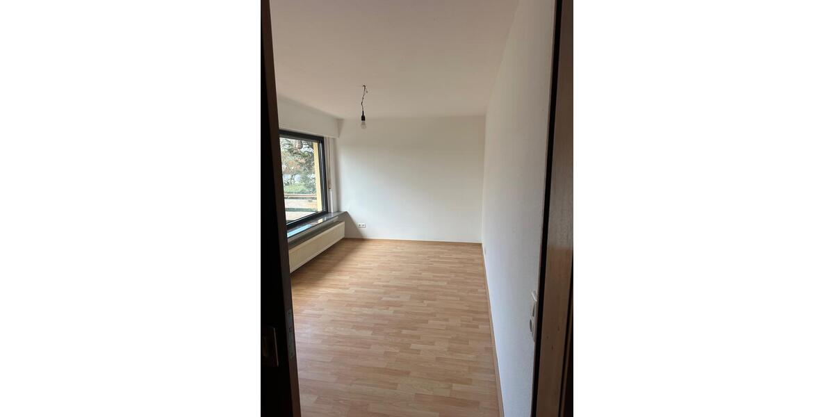 Einfamilienhaus Bad Camberg - 6 Zimmer, 130 m&sup2;, 1.100&euro; | Angebot:25872764