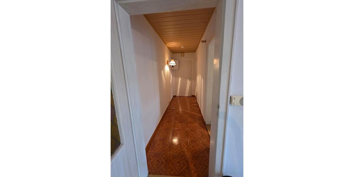 Etagenwohnung Nienburg (Saale) - 2 Zimmer, 50 m&sup2;, 415&euro; | Angebot:26123974