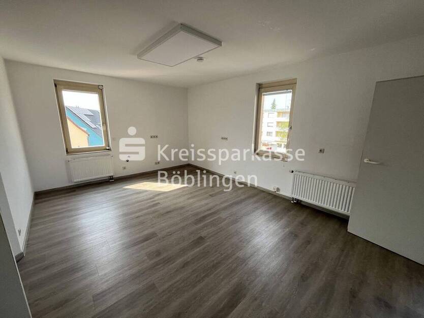 Helle Büro-Praxisfläche am Bahnhof
