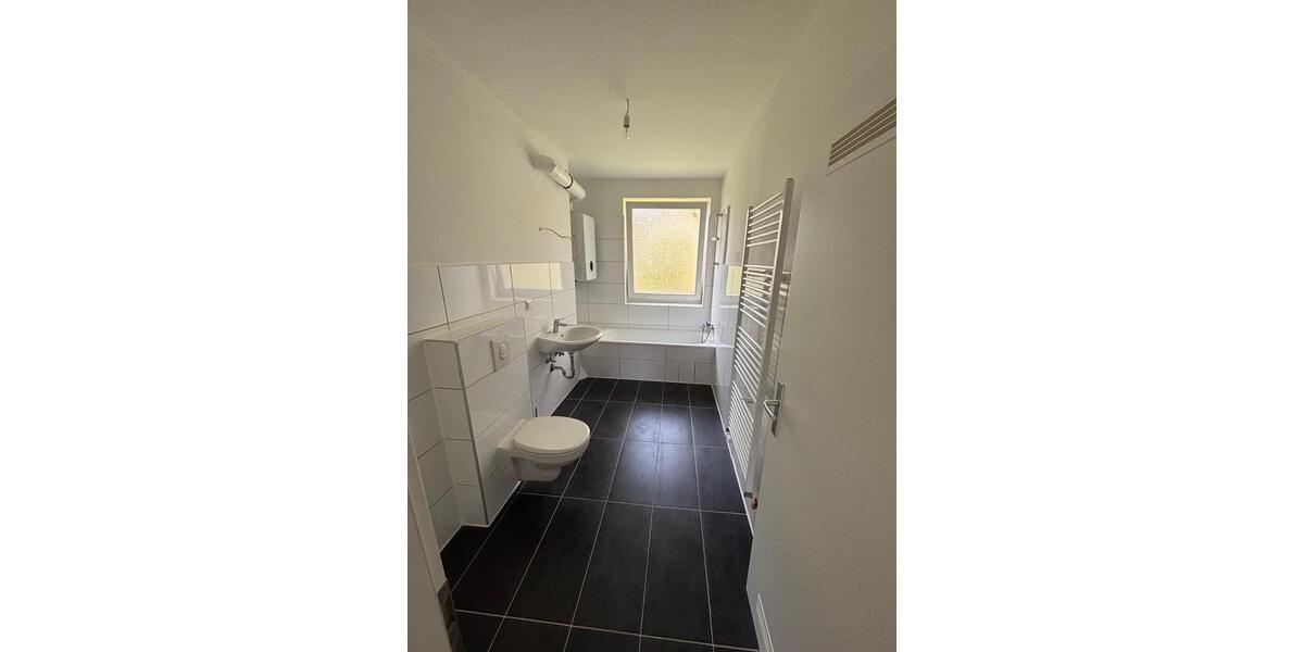 Etagenwohnung Wilhelmshaven Altengroden - 4 Zimmer, 80 m&sup2;, 600&euro; | Angebot:26518165