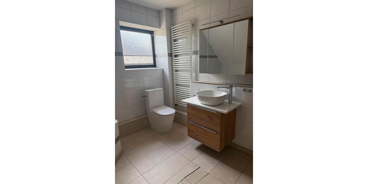 Etagenwohnung Schwalmtal - 3 Zimmer, 100 m&sup2;, 1.200&euro; | Angebot:26635286